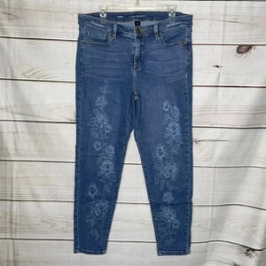 Lane Bryant Skinny Appliqué Blue Jeans Distressed Pockets 16R